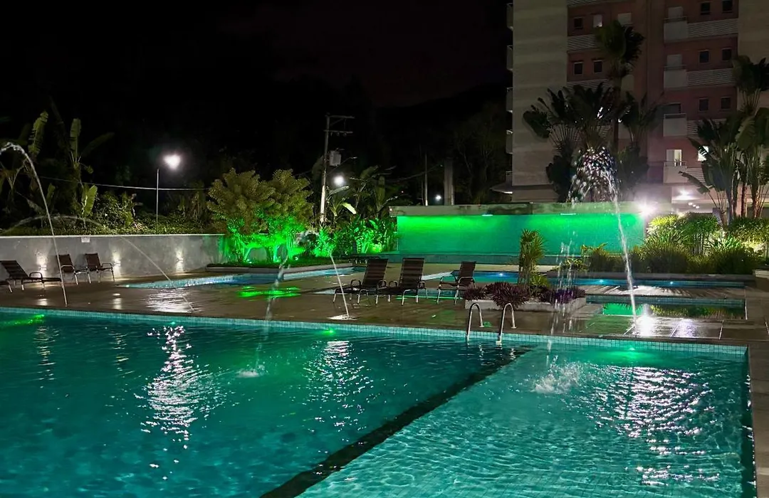 Lar doce mar a 5 min a pé da praia, Piscinas, Varanda Gourmet e Garagem Coberta-1